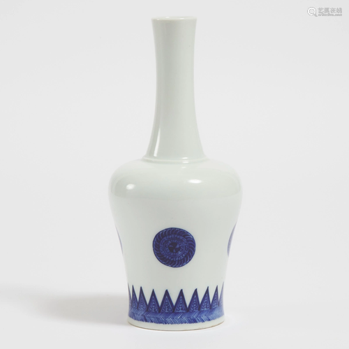 A Blue and White 'Mallet' Vase, Kangxi Mark, 康