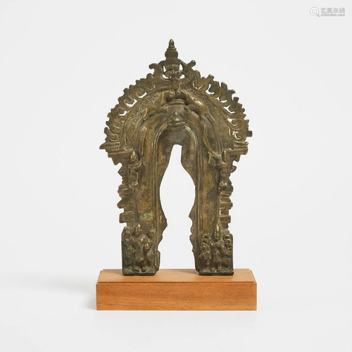 A Bronze Jain Mandorla, Possibly 16th Century, 10.5 x