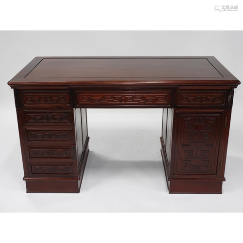 A Chinese Rosewood Desk, 中式花