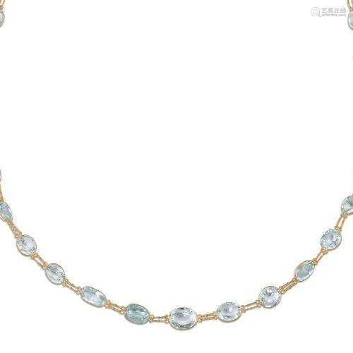 Un collier d'aigue-marine, composé d'une ligne de colliers d...