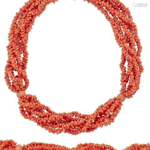 Un collier et un bracelet en corail de la fin du 19ème siècl...