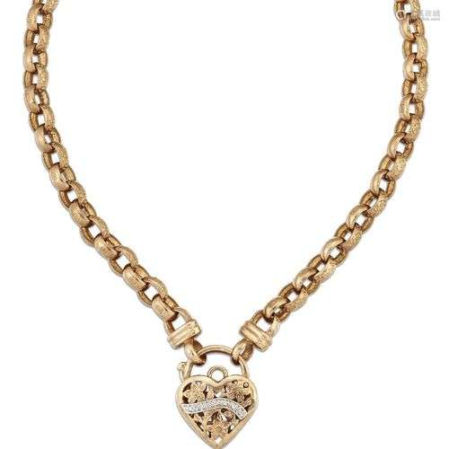 Un collier avec un pendentif en forme de coeur serti de diam...