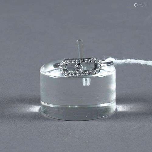 Bague de Dame Contemporaine.