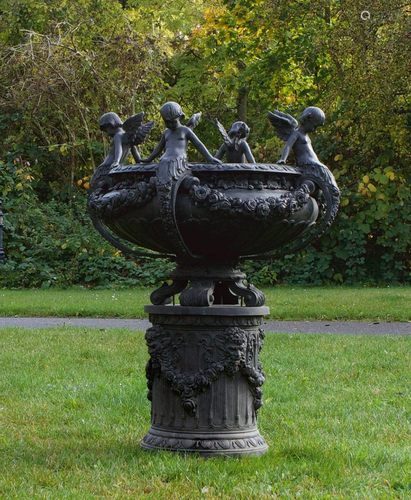 Großer Belle Epoque-Parkbrunnen mit