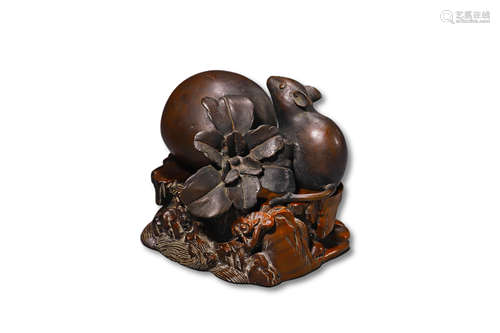 A Bronze Mouse Figure Ornament