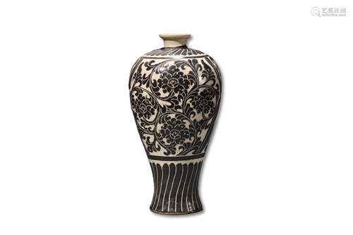 A Cizhou kiln Black Glazed Porcelain Plum Vase