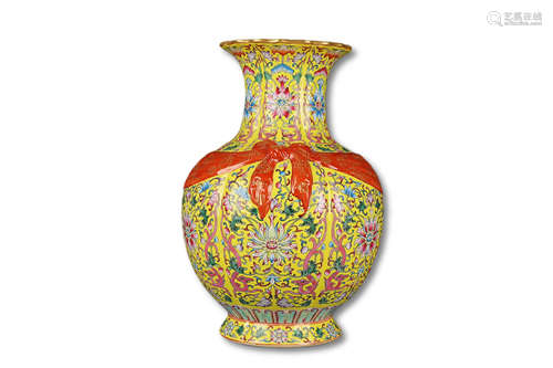 A Enamel Yellow Gruond With A Sash Porcelain Vase