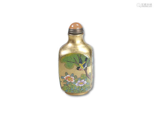 A Glass Ware Flower with Bird Pattern Snuff Bottle