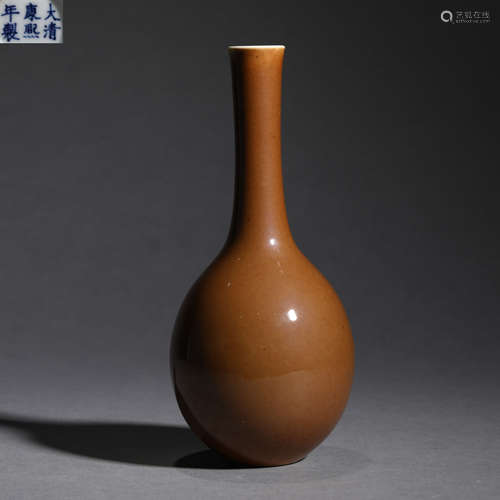 Sauce Glazed Long Neck Bottle in Qing Dynasty