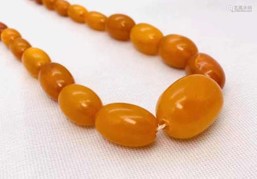 Beeswax necklace in Qing Dynasty