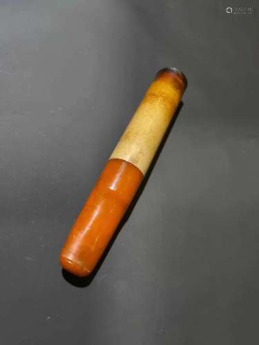 Beeswax cigarette holder in Qing Dynasty