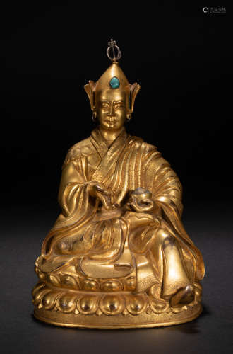 Statue of a gilt bronze master in the Qing Dynasty
