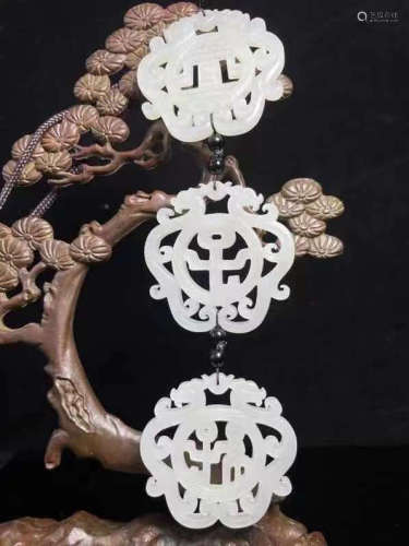 Hetian Jade Ornaments in Qing Dynasty