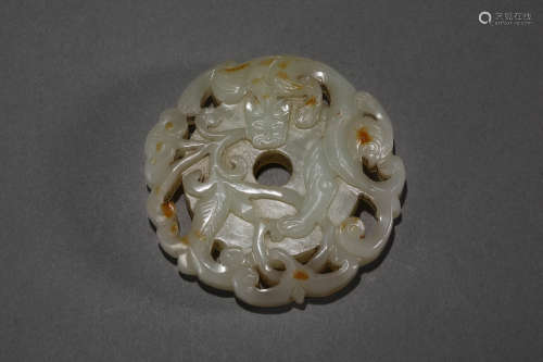 Hetian Jade and Beast Embroidery in Qing Dynasty