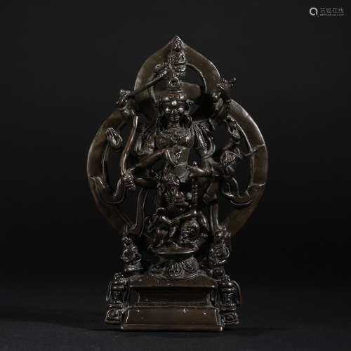 Bronze Eight-arm Guanyin in Qing Dynasty