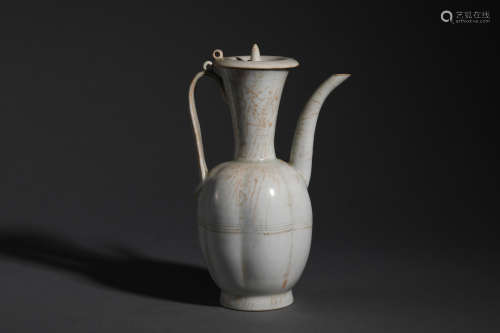 Celadon Ru Kiln Portable Pot in Song Dynasty