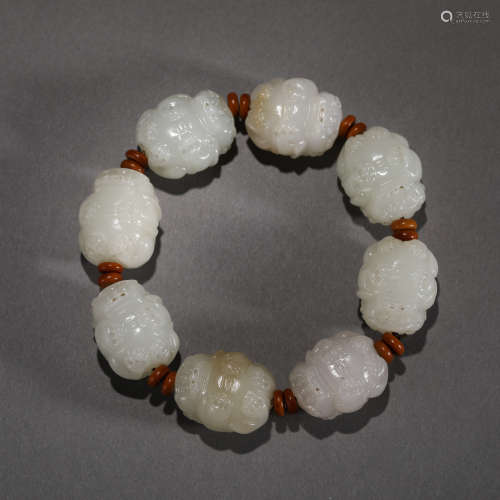 Hetian Jade Dharma Bracelet in Qing Dynasty