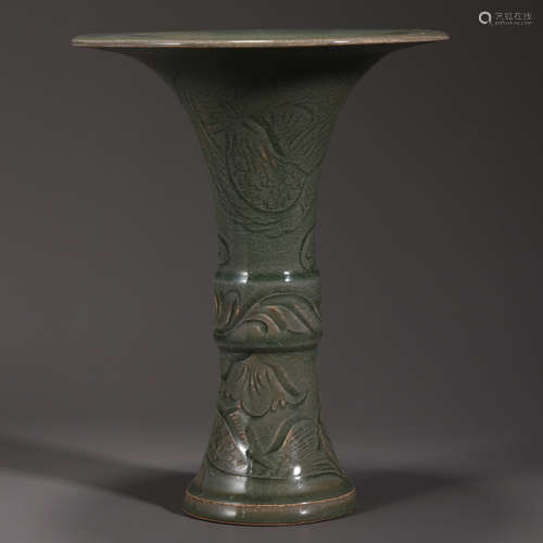 Celadon Flower Hoop in Song Dynasty