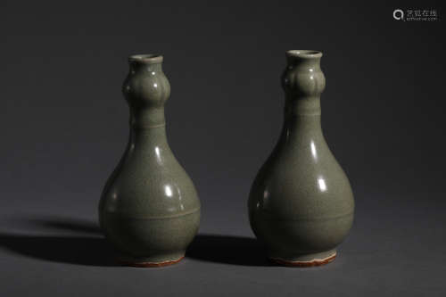 Celadon Garlic Bottle in Song Dynasty