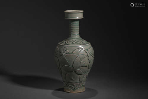 Celadon Flower Vase in Song Dynasty