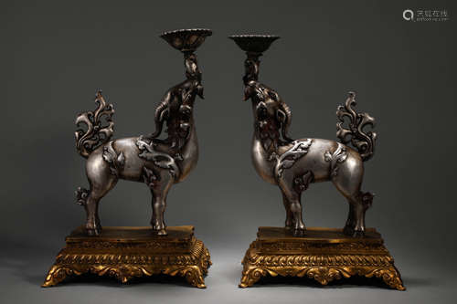 Gilt silver double deer lamp in the Qing Dynasty