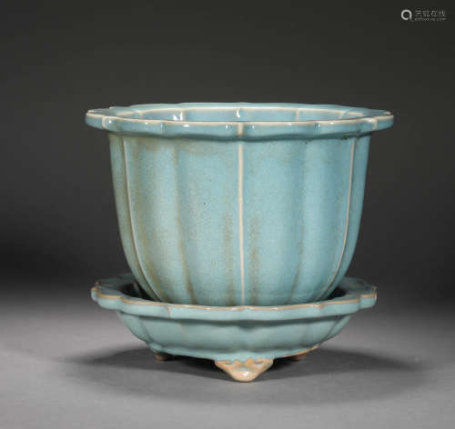 Jun Kiln Flower Pot in Song Dynasty