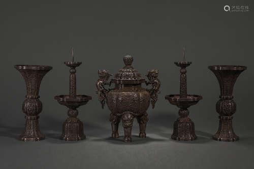 A set of five silver offerings in the Qing Dynasty