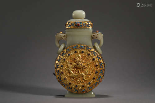Hetian Jade-coated Gold Ornamental Vase in Qing Dynasty