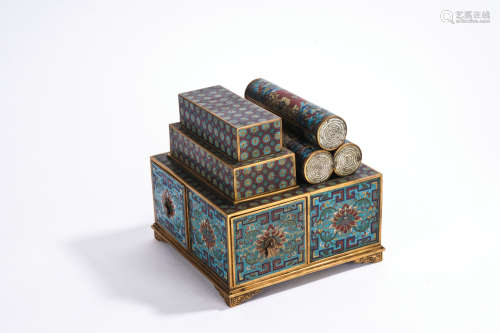 A Cloisonne enamel 'lotus' box