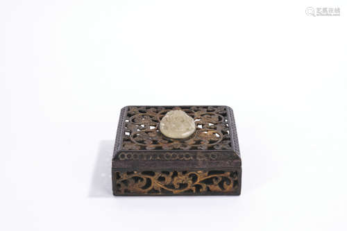 A silver box and cover ware with jade