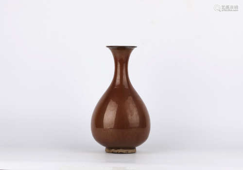 A bean-sauce-coloured glaze pear-shaped vase