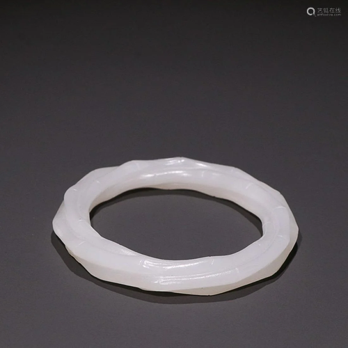 HETIAN JADE 'BAMBOO' BANGLE