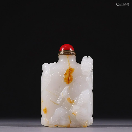 HETIAN JADE ' FIGURE AND DRAGON' SNUFF BOTTLE