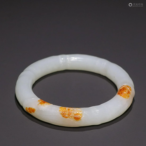 HETIAN JADE 'BAT' BANGLE