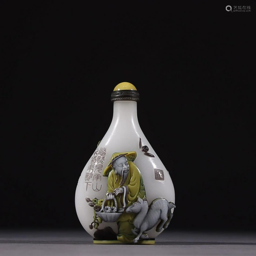 COLOURED 'FIGURE STORY' GLASS SNUFF BOTTLE