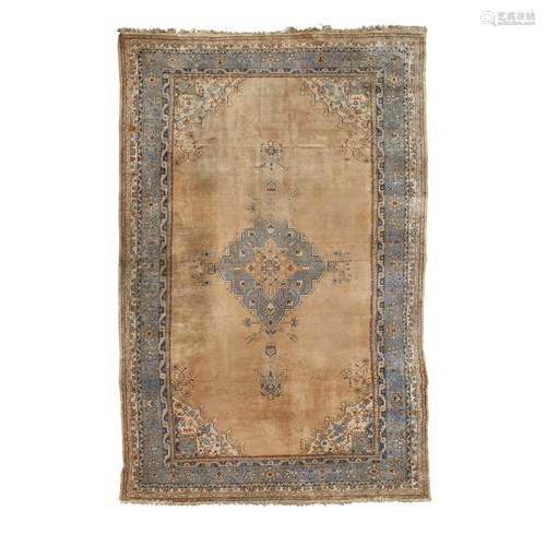 LARGE USHAK CARPET WEST ANATOLIA, EARLY 20TH CENTURY