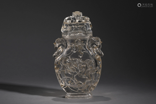 Crystal beast pattern vase in Qing Dynasty