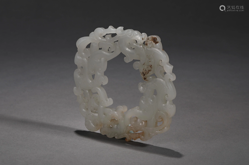 Hetian Jade Dragon Pendant in Qing Dynasty