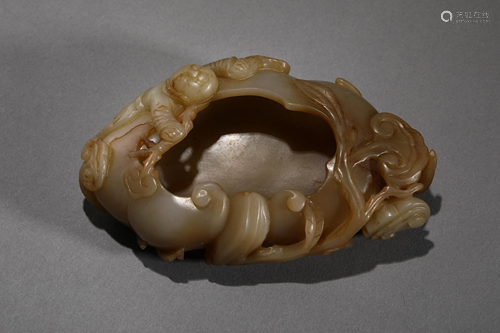 Hetian Jade Beast Brush Wash in Qing Dynasty