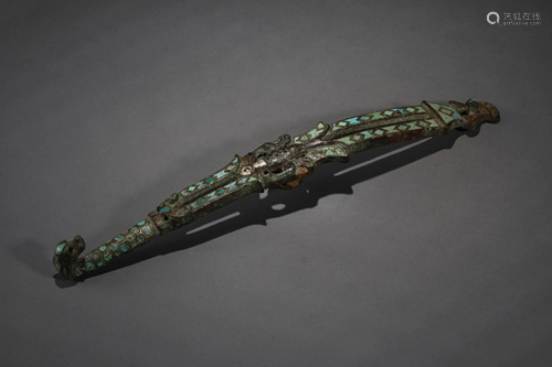 Bronze inlaid turquoise band hook in the Han Dynasty