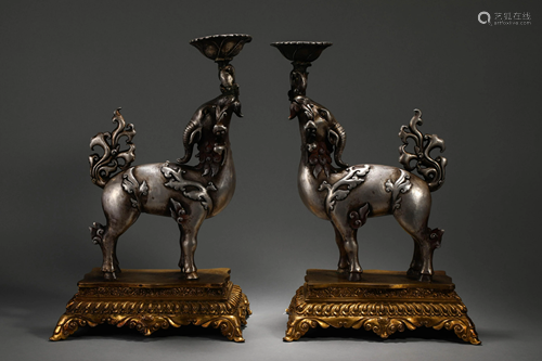 Gilt silver double deer lamp in the Qing Dynasty