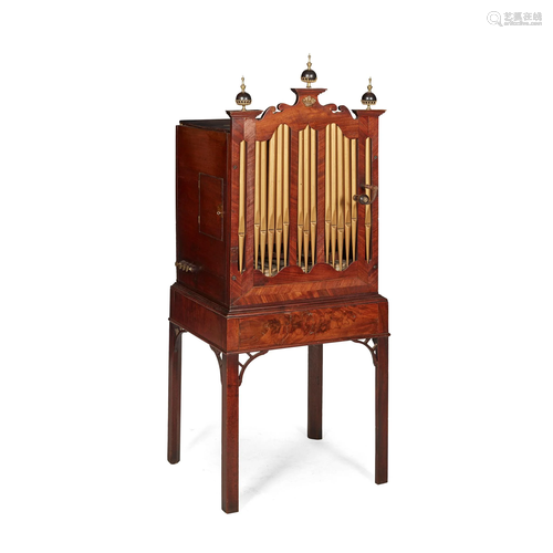 GEORGE III MAHOGANY CASED, PARCEL GILT BARREL