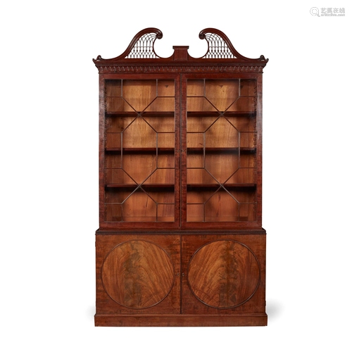 SCOTTISH GEORGE III MAHOGANY BOOKCASE CABINET,