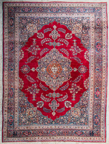 A large Oriental hand-made carpet. Kachan. (414 x 305)