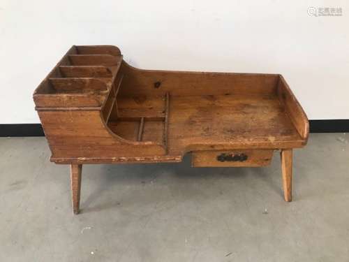 An early 20th century cobbler's table, stripped pin construc...