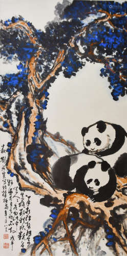 刘海粟 熊猫图 设色纸本立轴