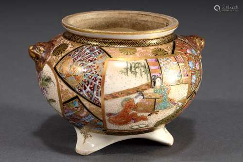 Small satsuma vessel on 3 legs with polychrome painting 