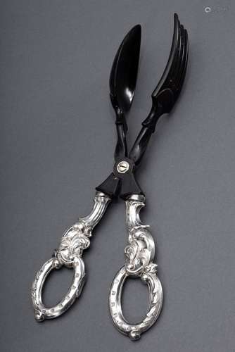 Biedermeier horn salad tongs with floral silver handle, 19th...