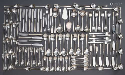 129 pieces cutlery 