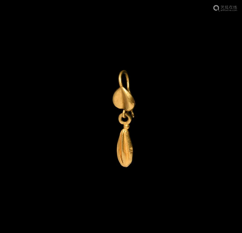 Hellenistic Gold Earring with Pendant Drop